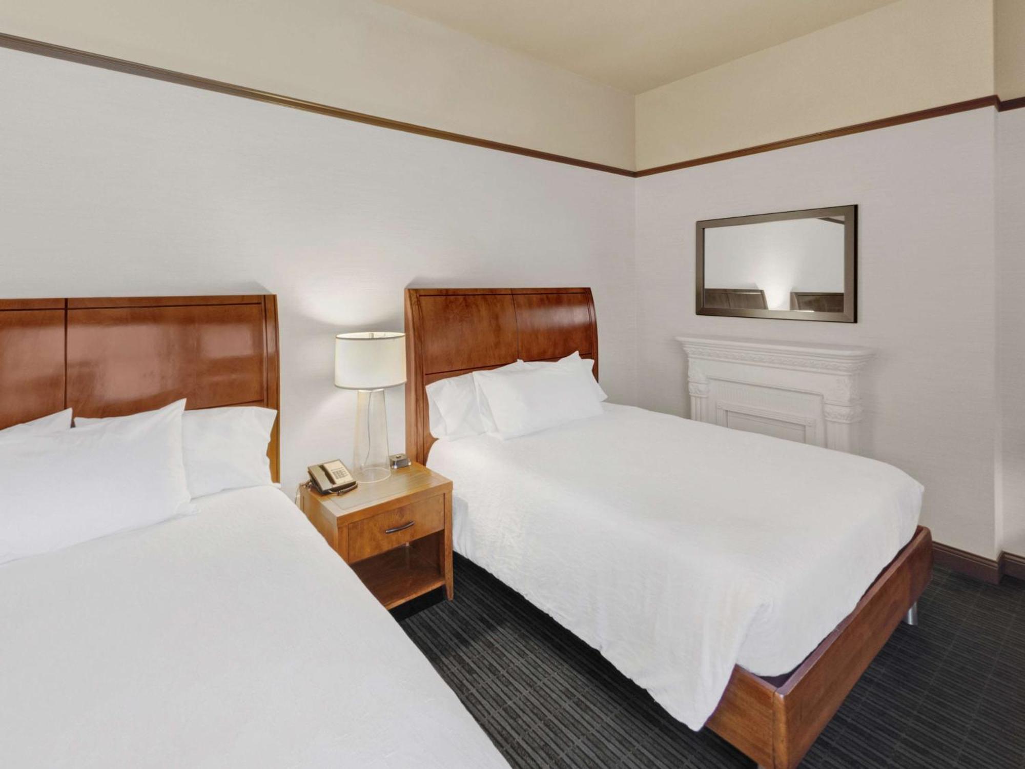 Hilton Garden Inn Milwaukee Downtown Exteriör bild